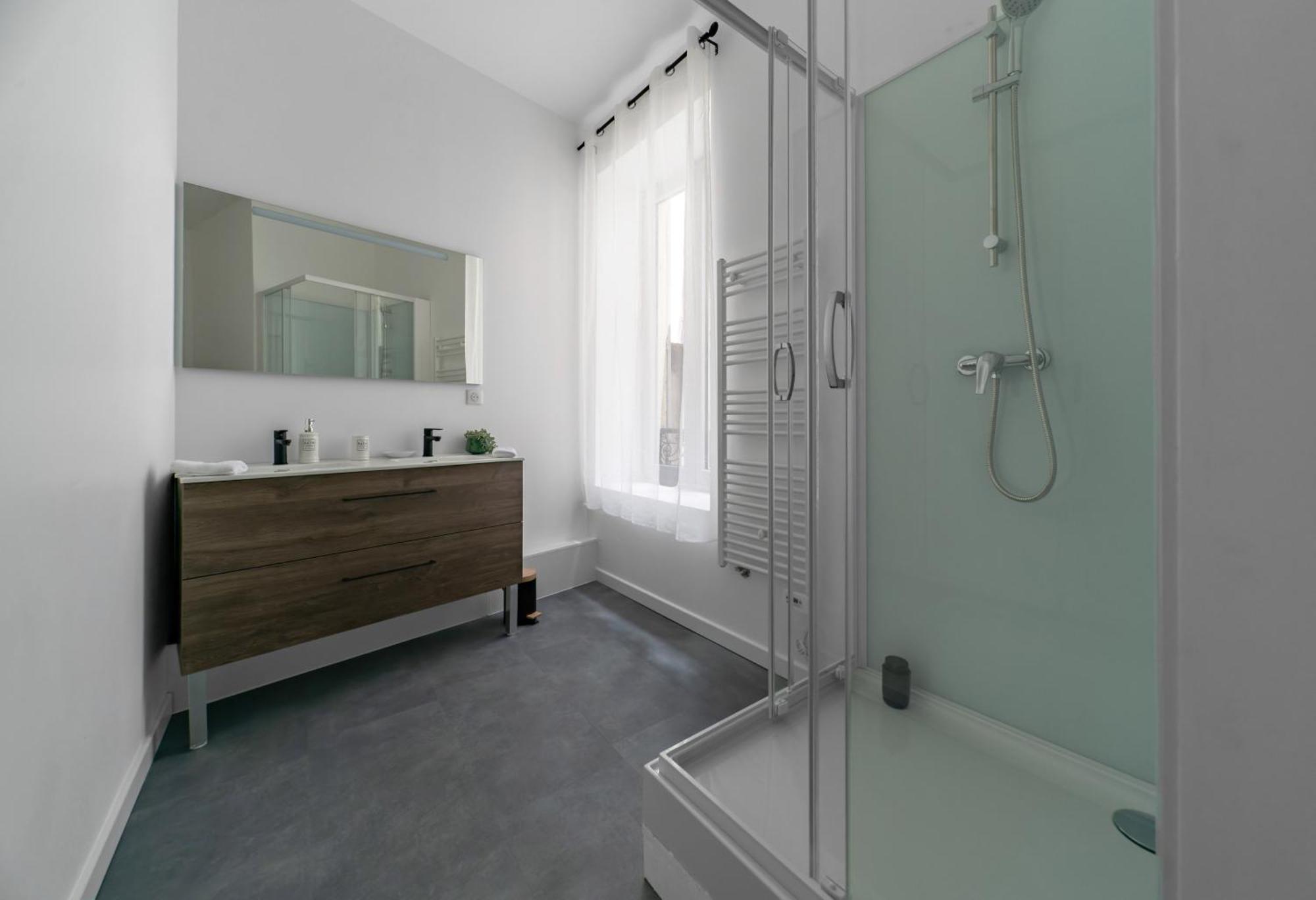 Le Ravy - Appartement Design, 2 Chambres, Centre Ville Vichy Esterno foto